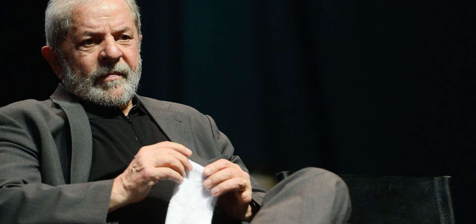 Lula vai travar embate sobre tornozeleira à espera de decisão do STF