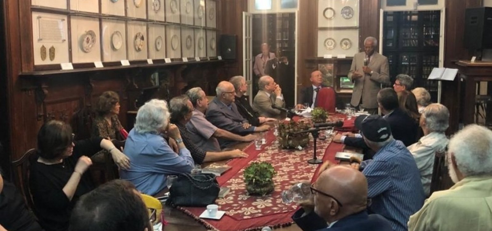 Vereador Edvaldo Brito é o novo imortal da Academia de Letras da Bahia