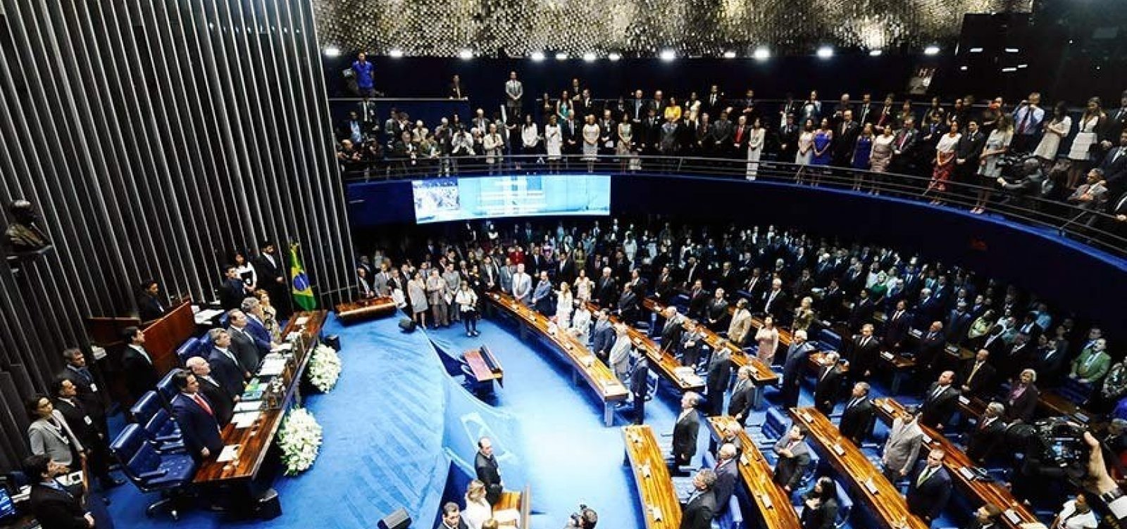 Senado deve concluir terça-feira votação de mudanças na Previdência