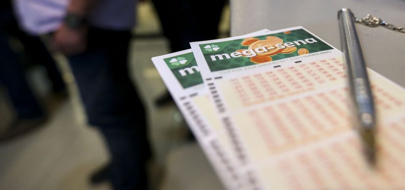 Mega-Sena acumula e sorteia prêmio de R$ 30 milhões