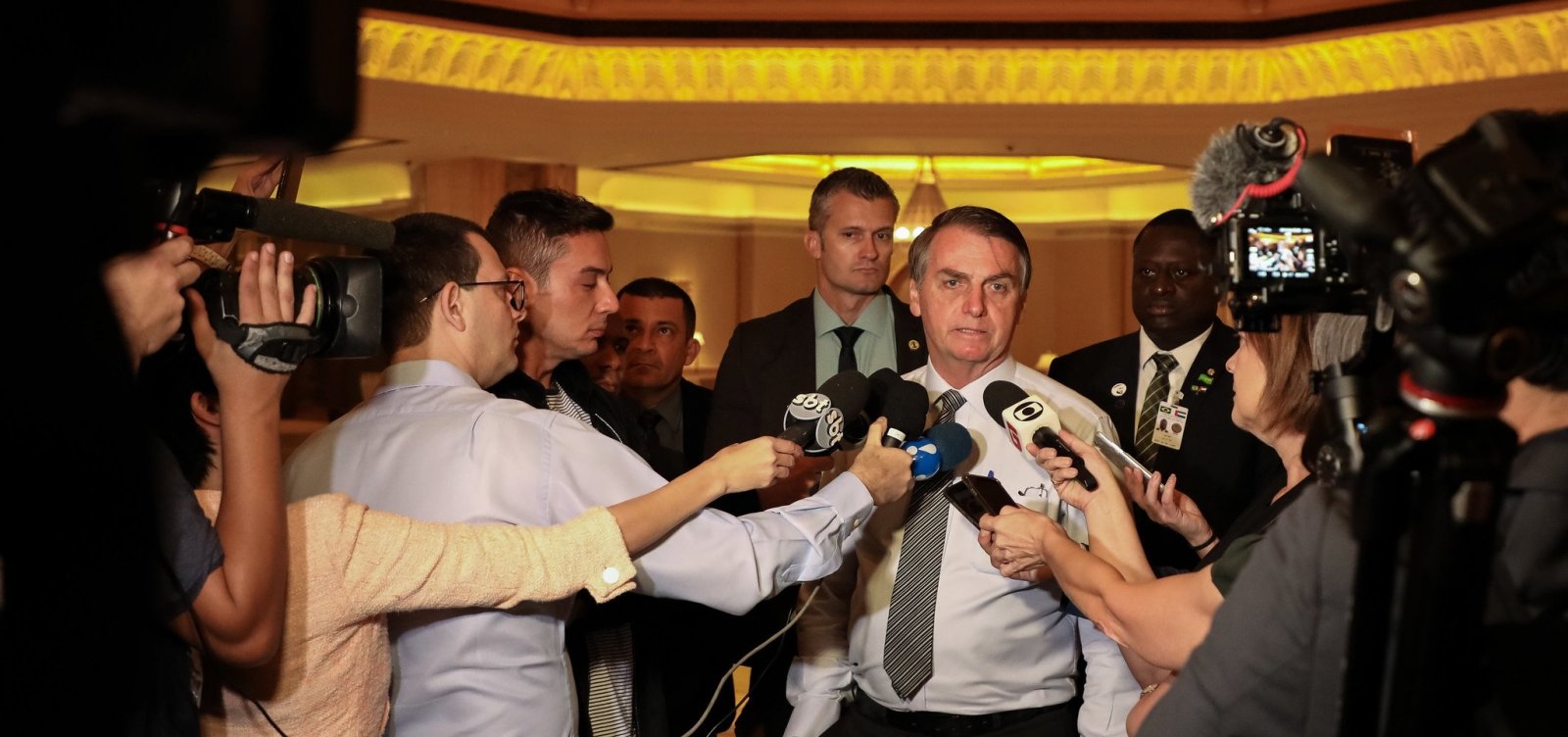 Após eleição de Fernández, Bolsonaro diz que não vai cumprimentar argentino
