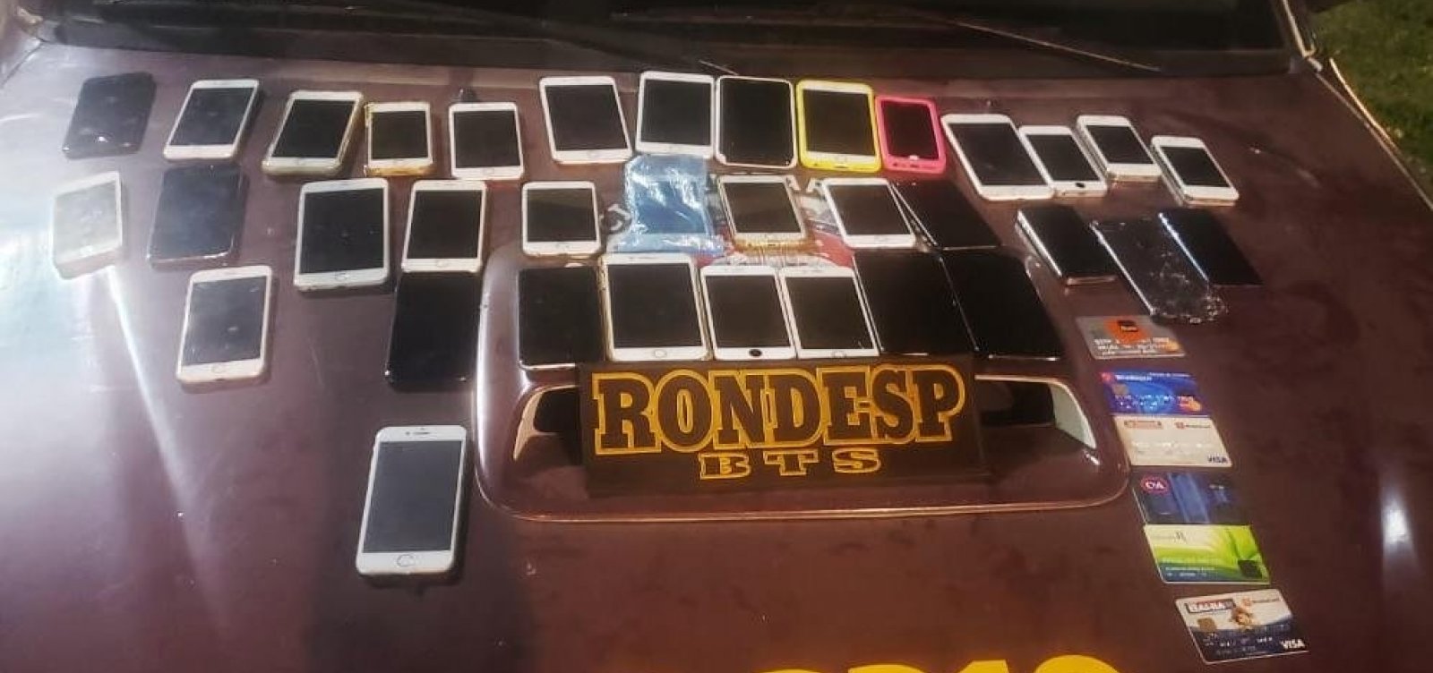 Com ajuda de GPS, mais de 30 iPhones furtados em festa são recuperados pela PM