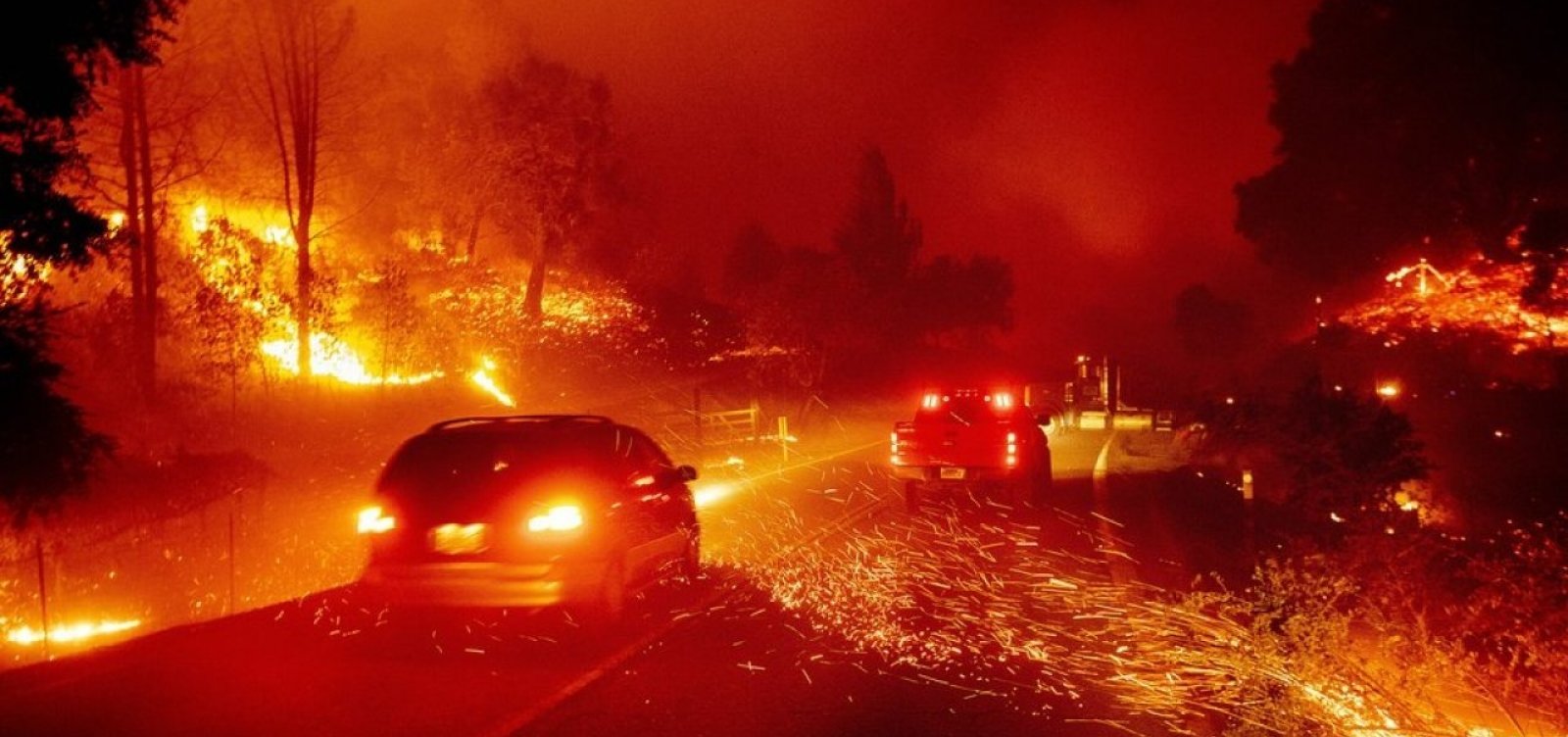 Incêndios na Califórnia forçam evacuação de 180 mil pessoas