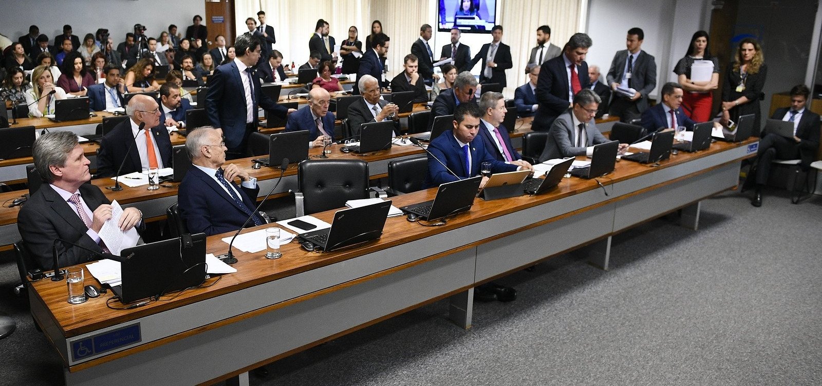 CCJ do Senado aprova proposta que torna crimes de estupro e feminicídio imprescritíveis
