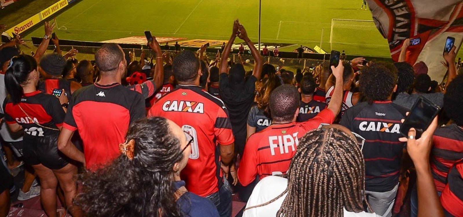 Vitória anuncia promoção com Brahma para jogo no sábado: ‘4 por R$ 10’