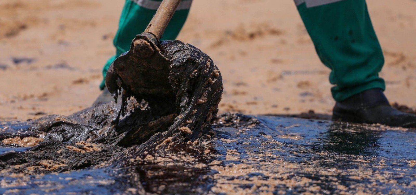 Suspeita do vazamento de óleo, Delta Tankers diz respeitar meio ambiente