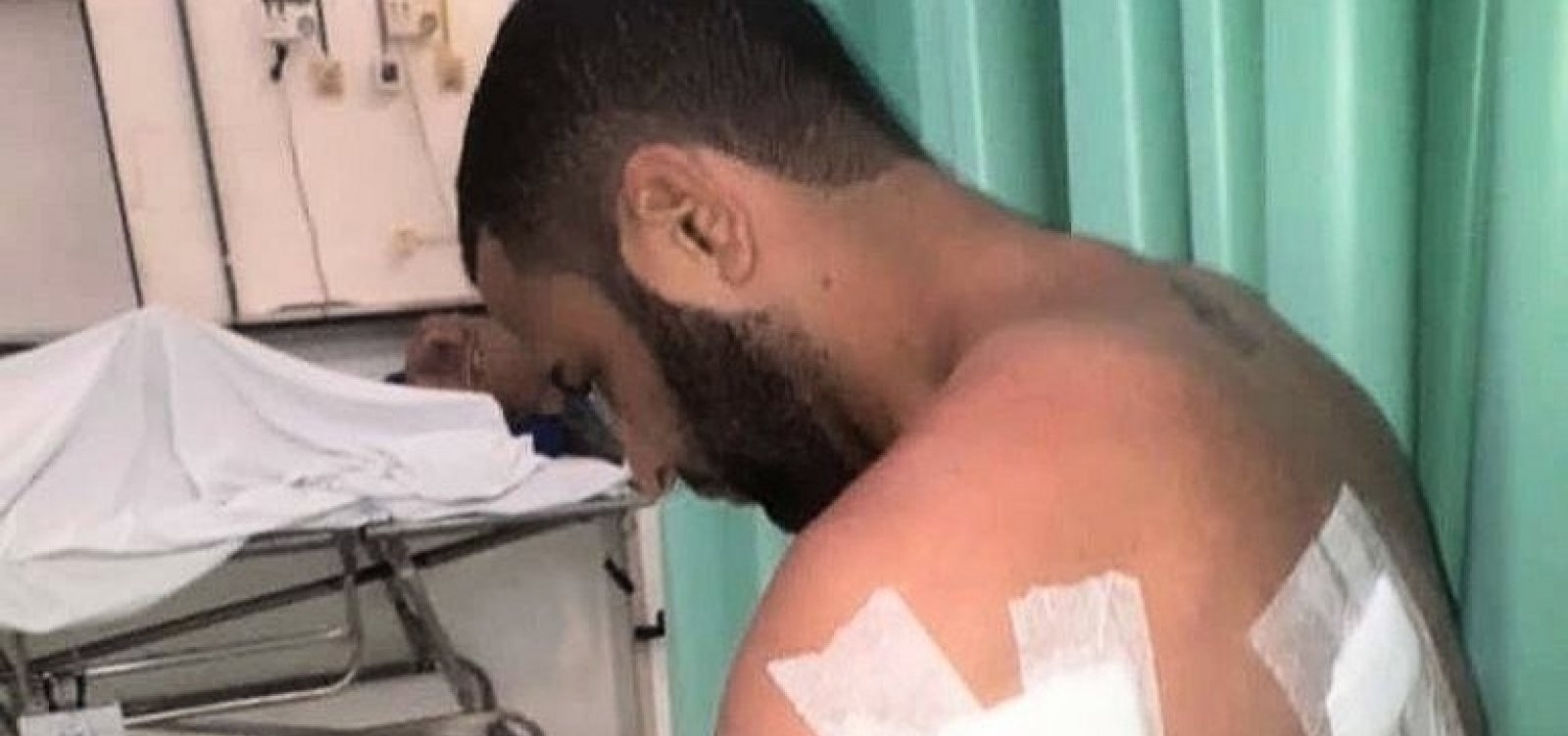 PM e mais dois são presos suspeitos de atirar em rapaz por beijar namorado em Camaçari
