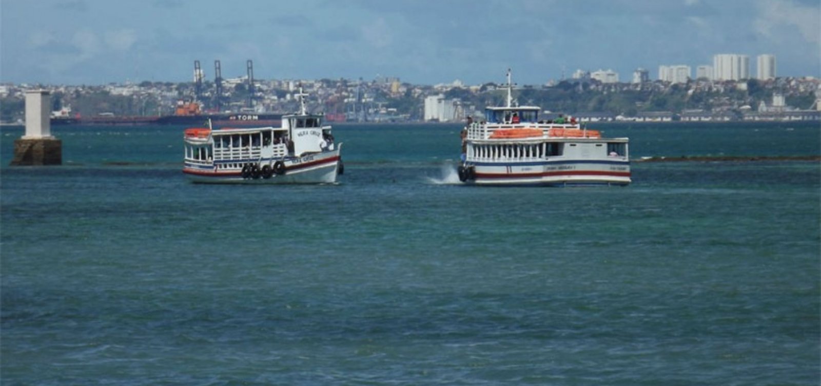 Travessia Salvador-Mar Grande opera com boas condições neste domingo