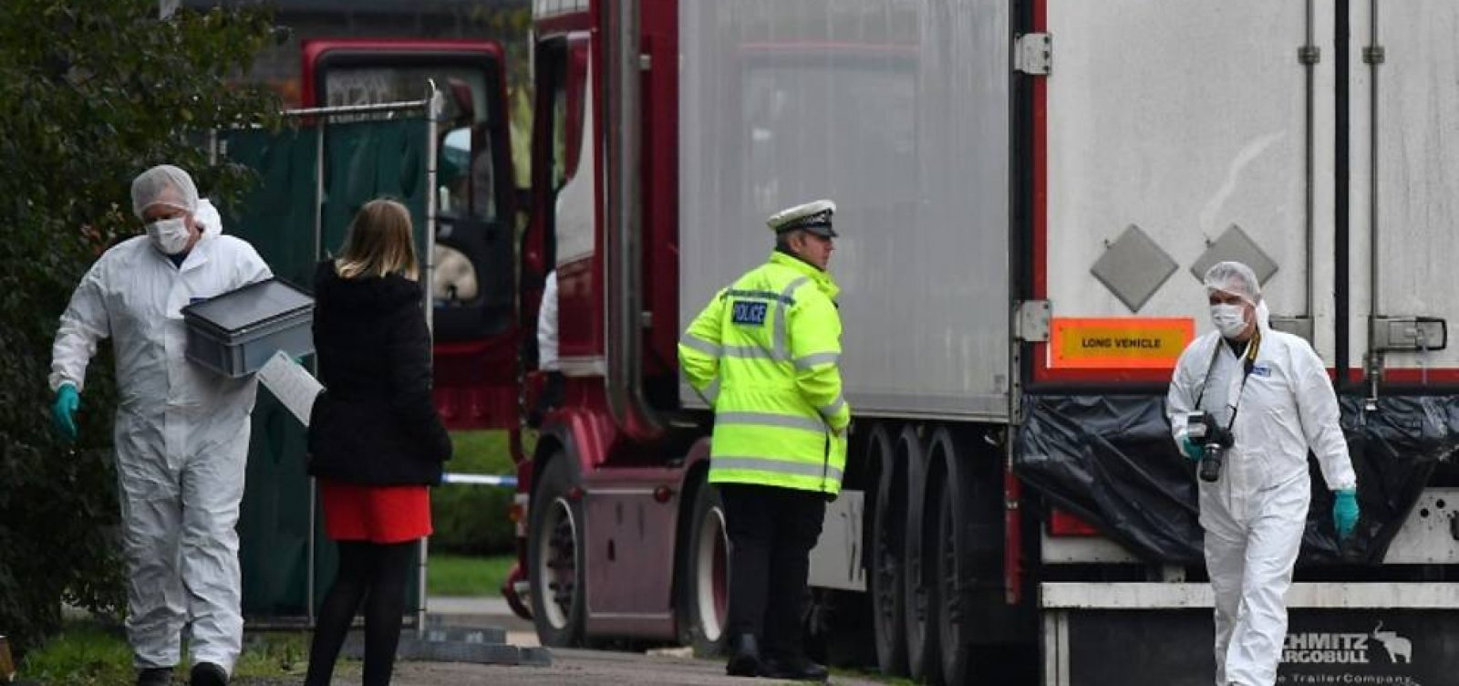 Polícia britânica diz que corpos encontrados em caminhão são de vietnamitas