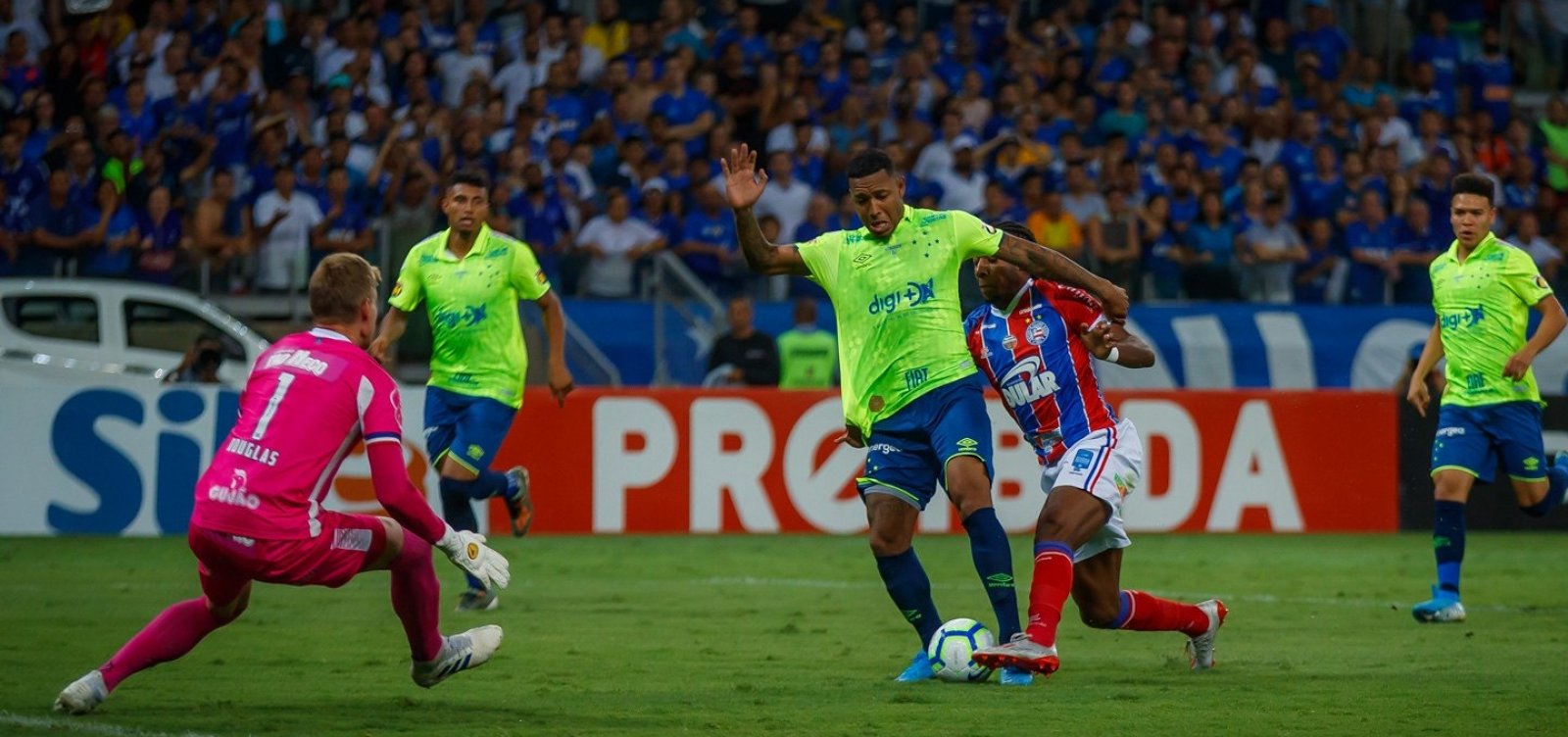 Com um a mais em campo, Bahia apenas empata com o Cruzeiro no Mineirão
