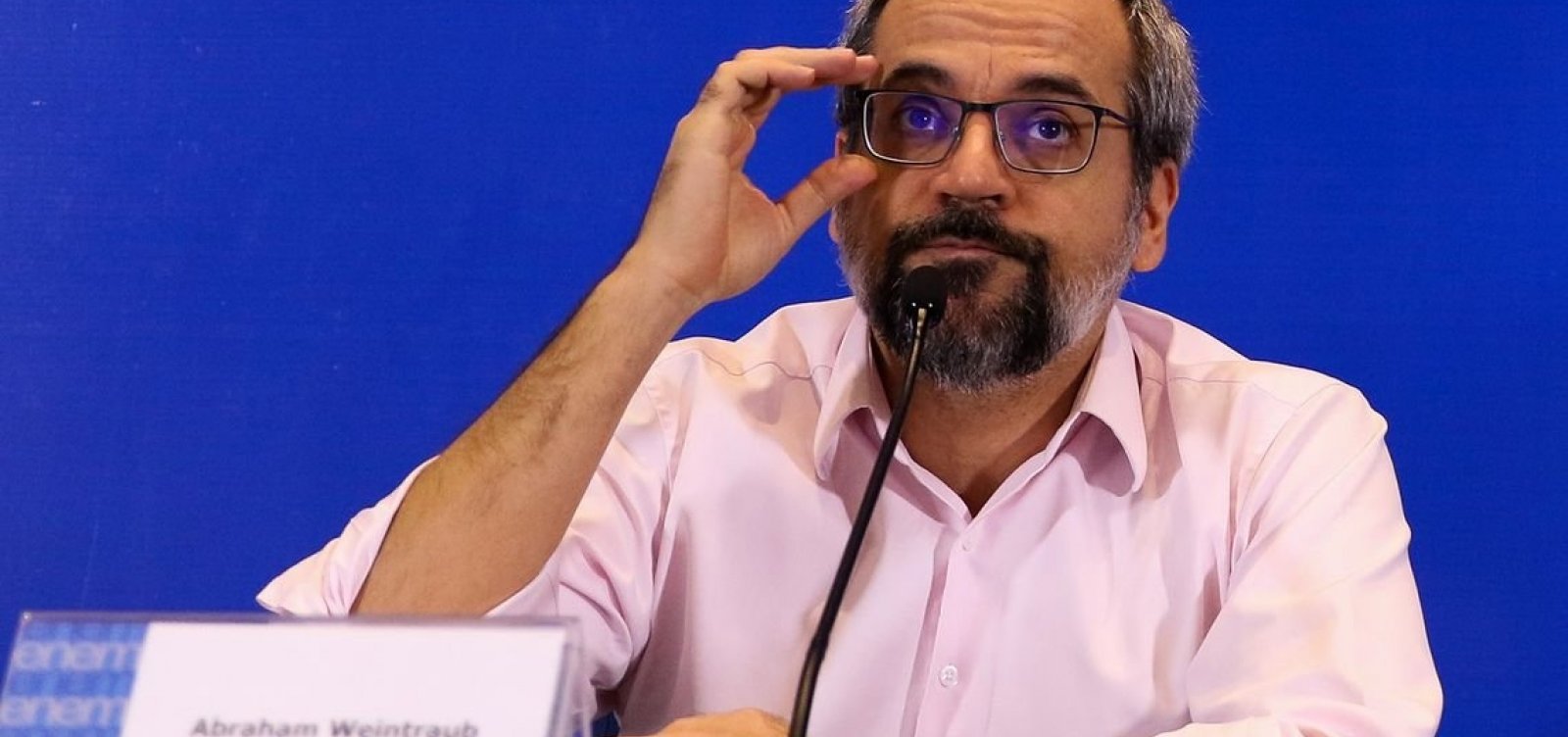 'Enem não é para polemizar', diz ministro sobre falta de questões sobre ditadura