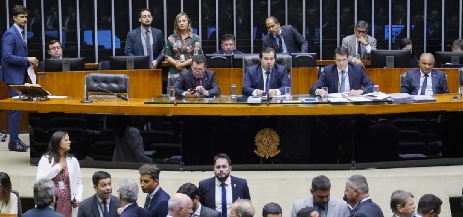 Deputados do PSL pagam advogados com recursos da Câmara