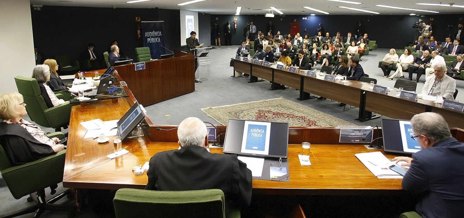 'Censura não se debate, censura se combate', diz Carmen Lúcia em audiência no STF