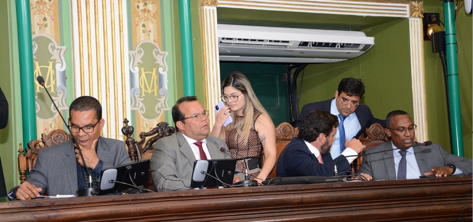 Câmara de Salvador mantém vetos de ACM Neto a regulamento do Uber