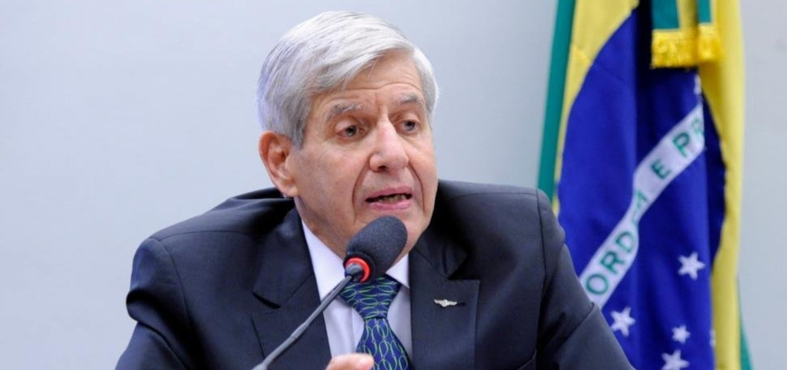 General Heleno bate boca com deputada do PSOL e diz que ditadura foi 'contrarrevolução'