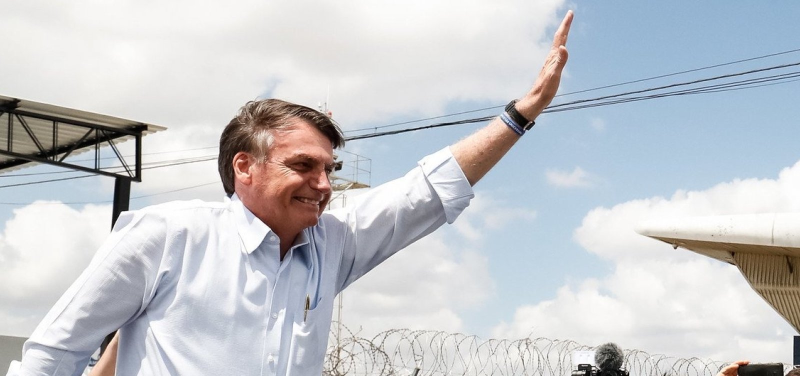 Bolsonaro convoca deputados para anunciar que vai deixar o PSL