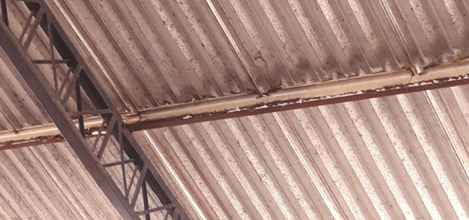 Sem manutenção, Mercado em Sapeaçu cai e prefeito culpa 'tornado'