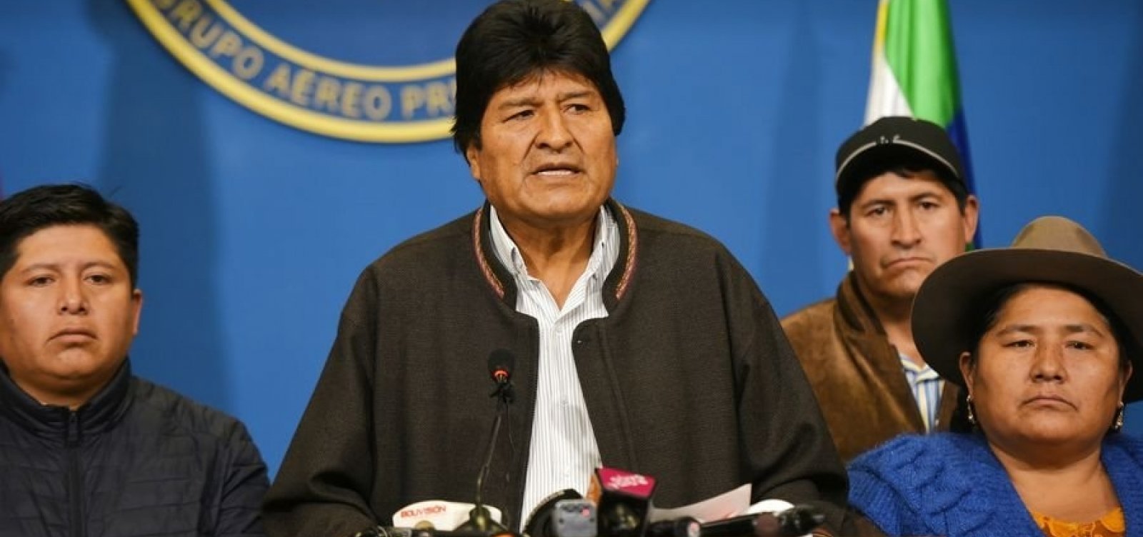 Morales denuncia crimes contra a humanidade na Bolívia