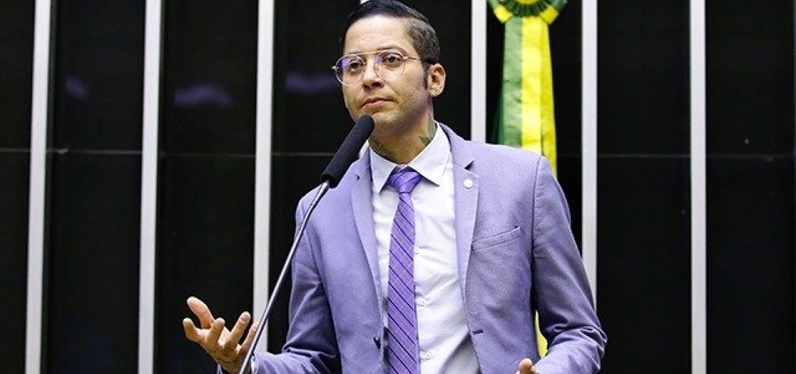 Kannário é suspeito de agredir piscineiro; deputado afirma que foi um mal-entendido