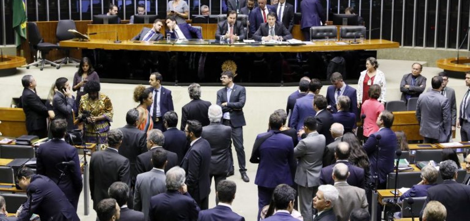 Plenário da Câmara pode votar Médicos pelo Brasil e Revalida