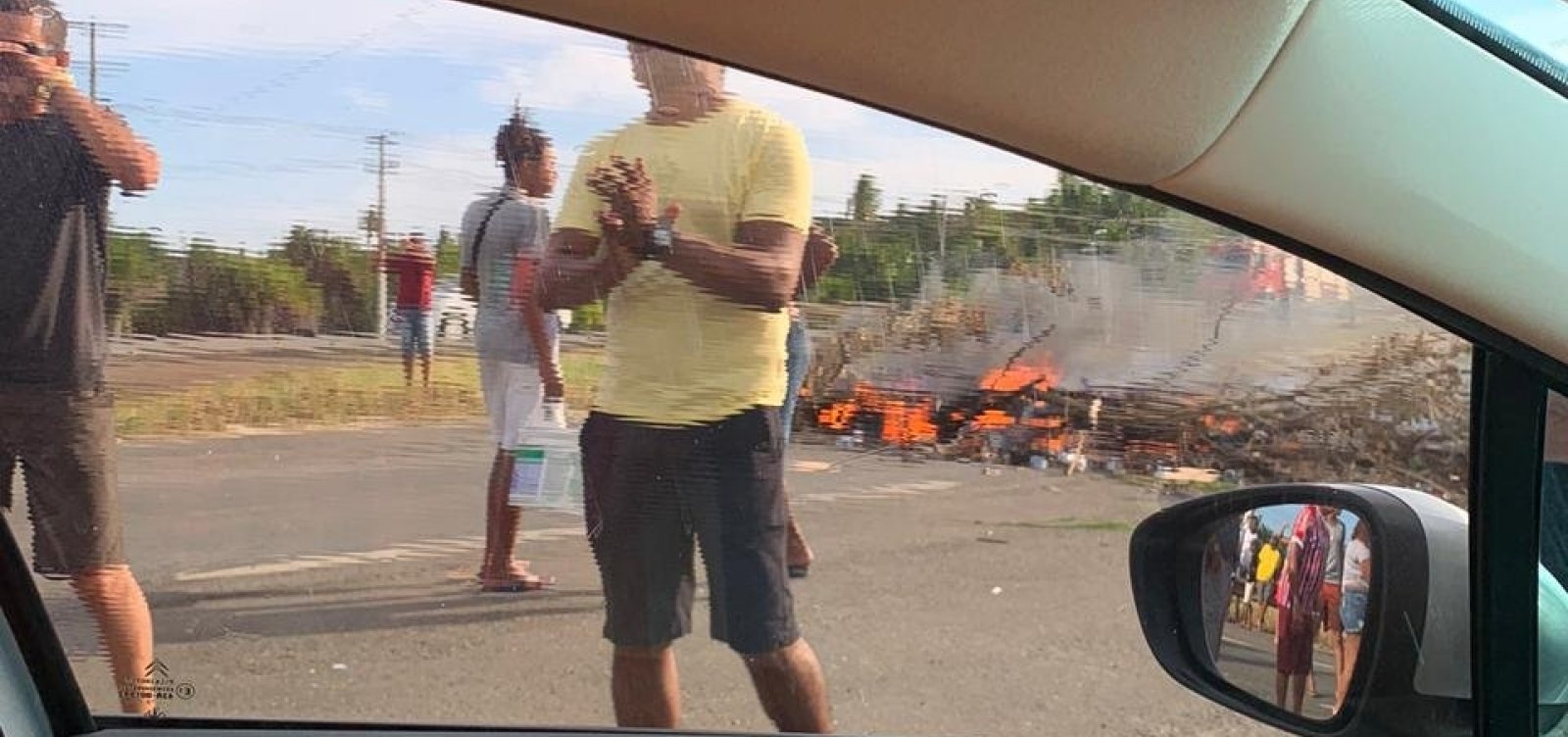 Protesto contra preço do pedágio congestiona Estrada do Coco