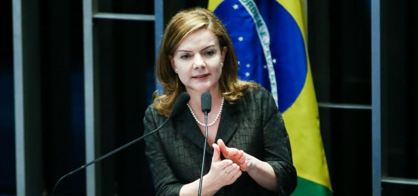 Gleisi Hoffmann é reeleita presidente nacional do PT