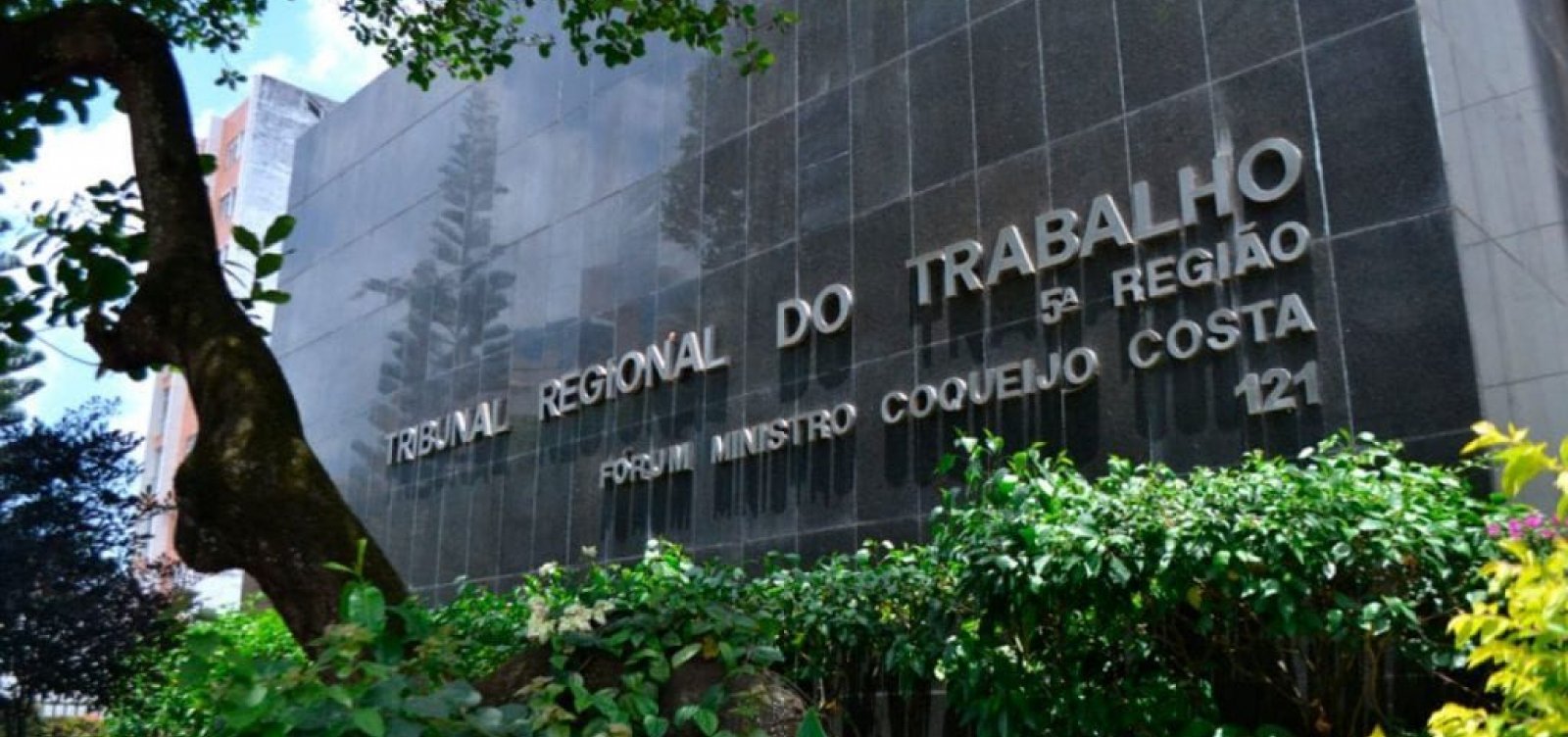 TRT5 suspende expediente e prazos devido às chuvas em Salvador
