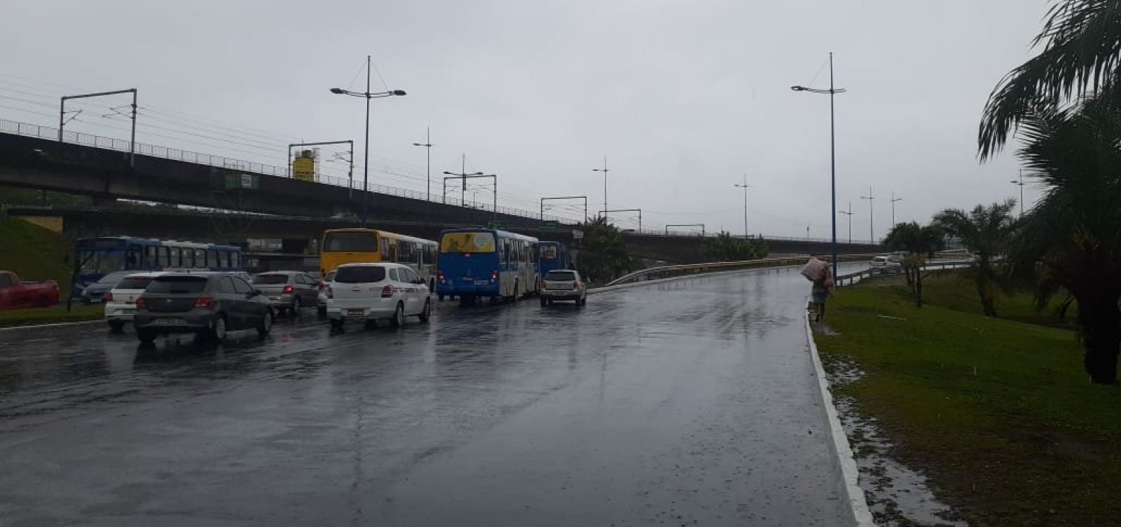 APLB orienta suspensão de atividades escolares em Salvador após chuvas
