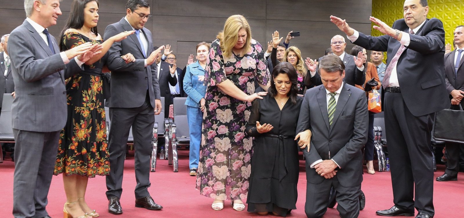 Bolsonaro se compromete a indicar ministro evangélico para o STF 'em breve'