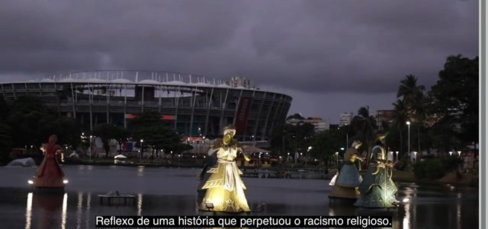 Após acordo com MP-BA, dona de livraria flutuante divulga vídeo sobre intolerância religiosa