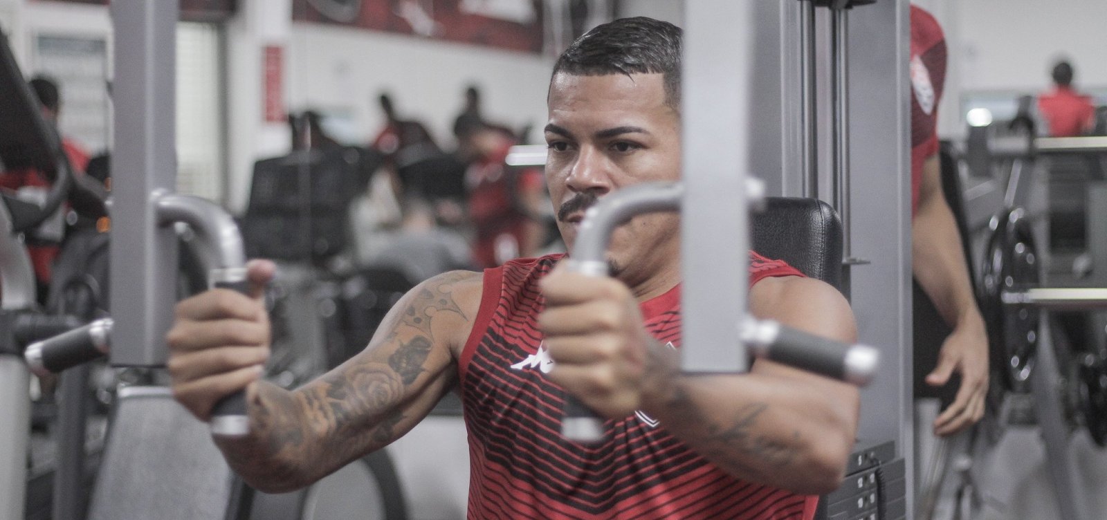 Com dois meses de salários atrasados, elenco do Vitória decide não participar de treino