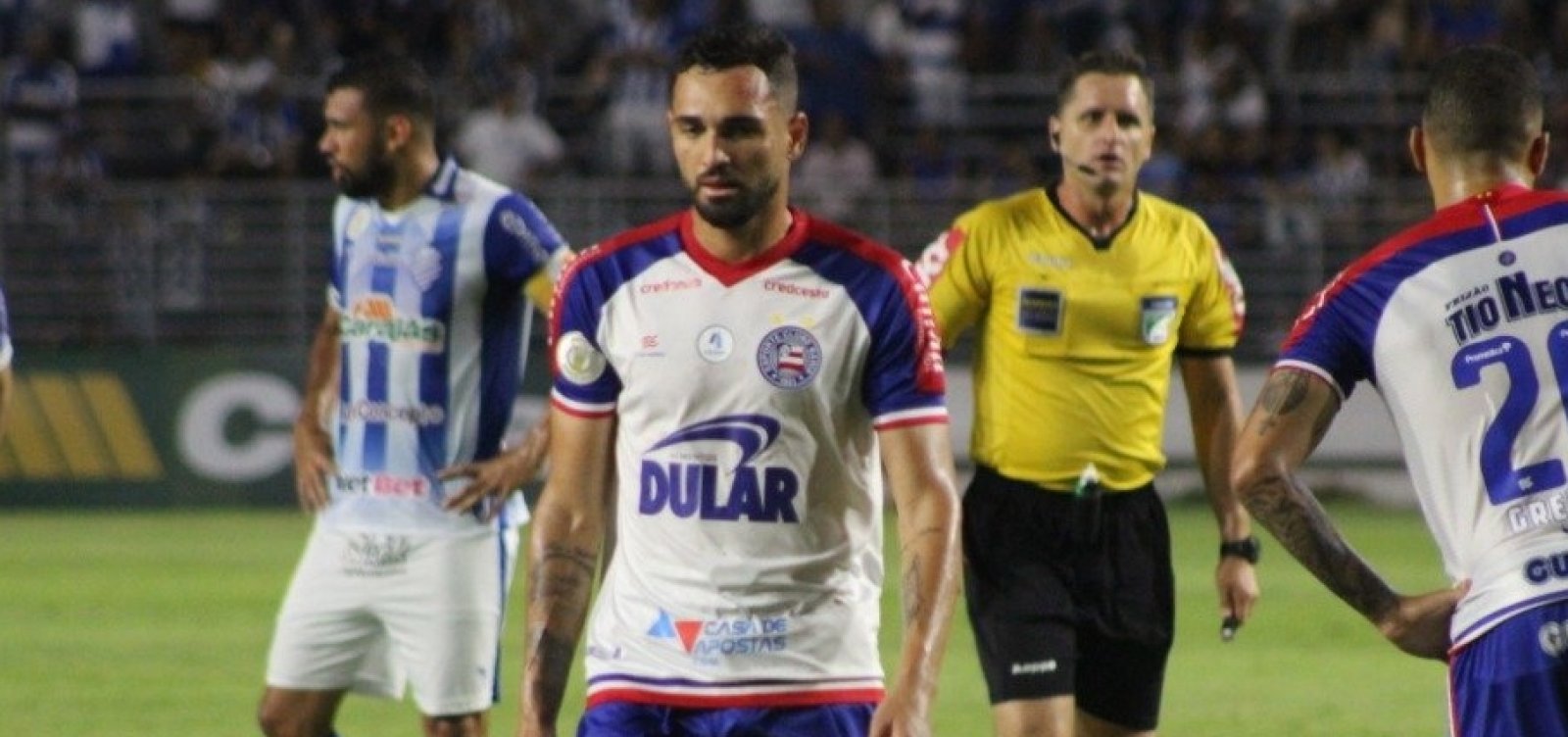 Com um a menos em campo, Bahia vence o CSA fora de casa