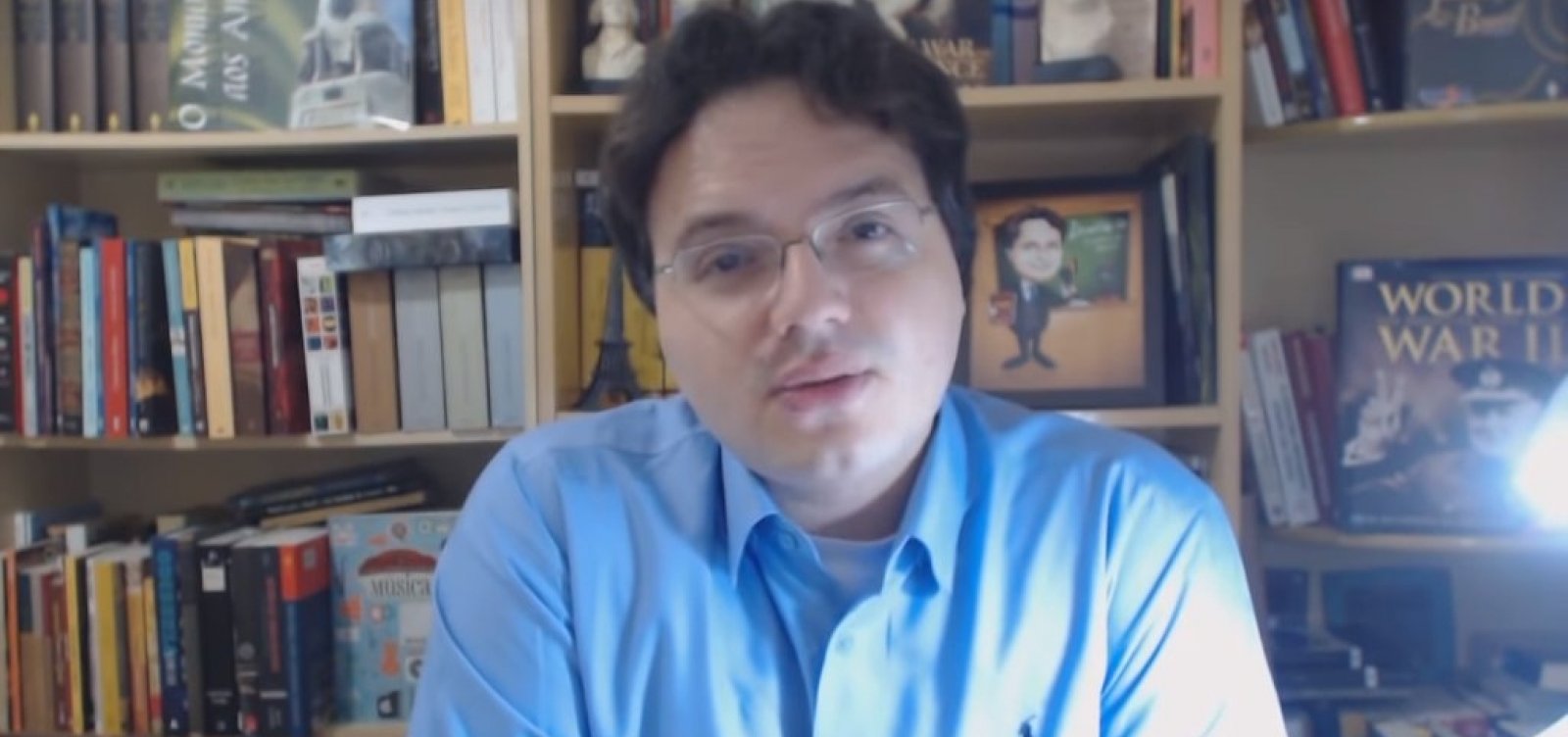Novo presidente da Biblioteca Nacional associa Caetano Veloso ao analfabetismo