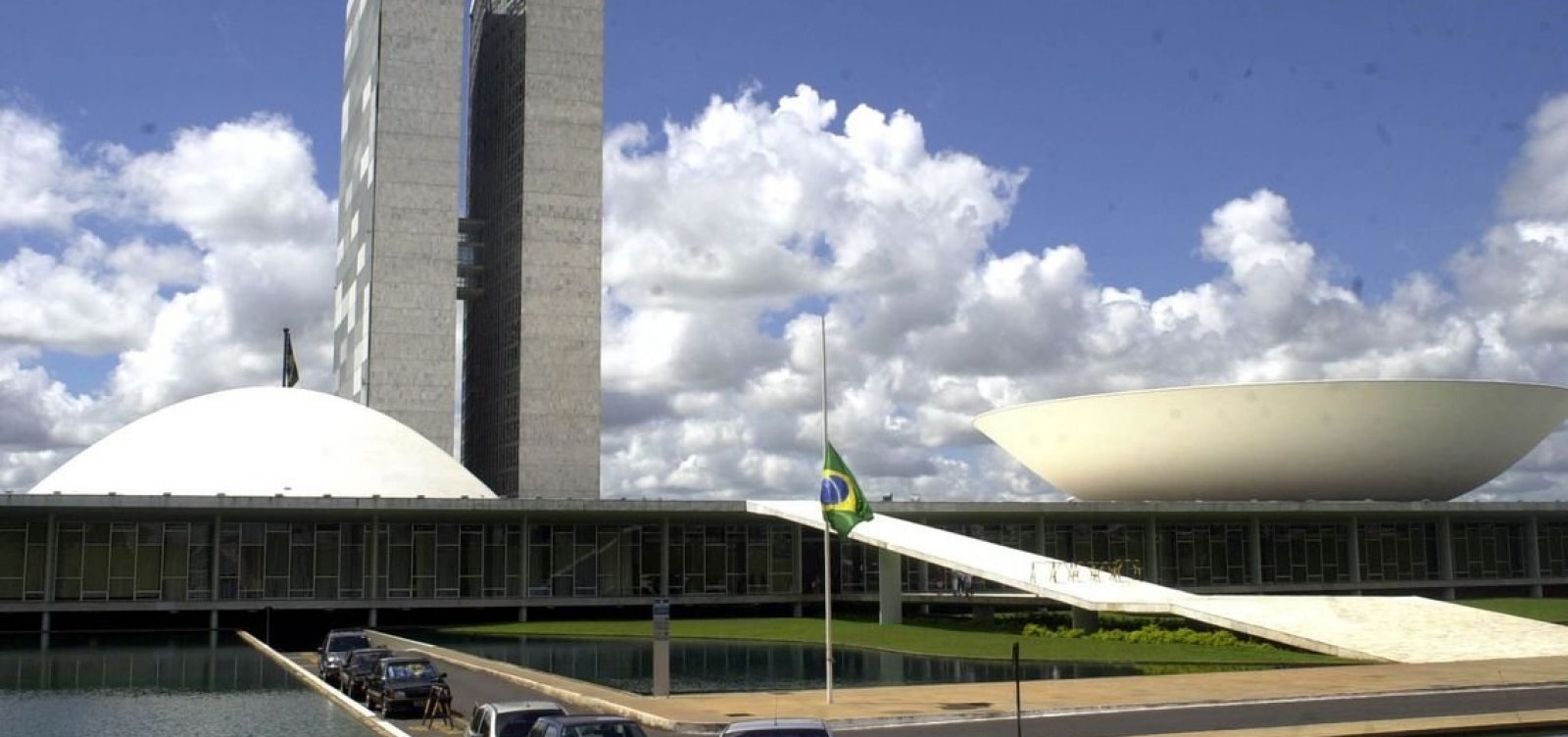 Governo prioriza parlamentares aliados ao liberar emendas