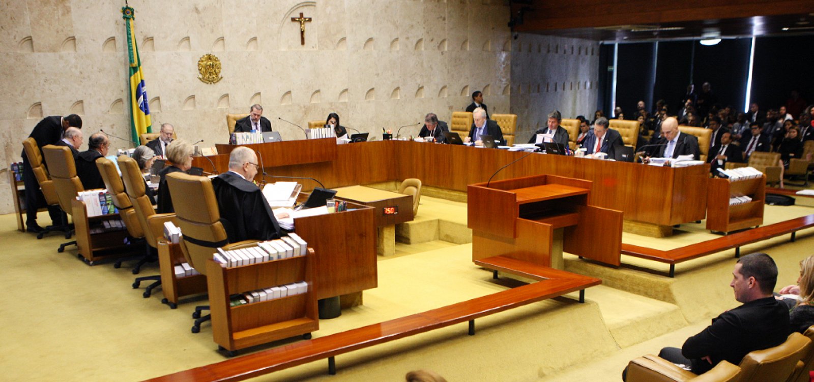 Supremo adia para 2020 julgamento sobre retirada de conteúdo da internet