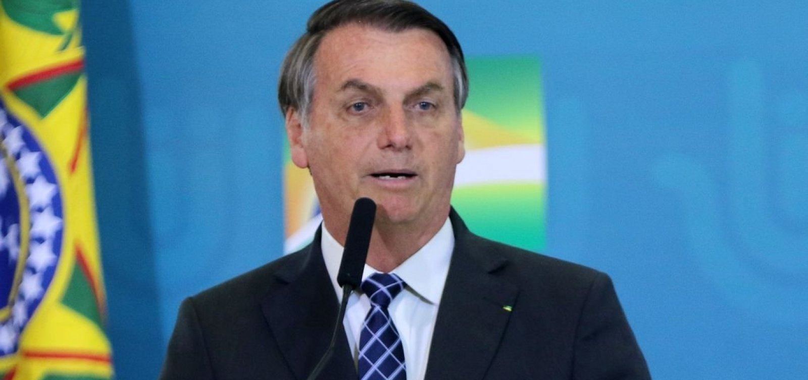 Bolsonaro desiste de enviar representante à posse do presidente da Argentina