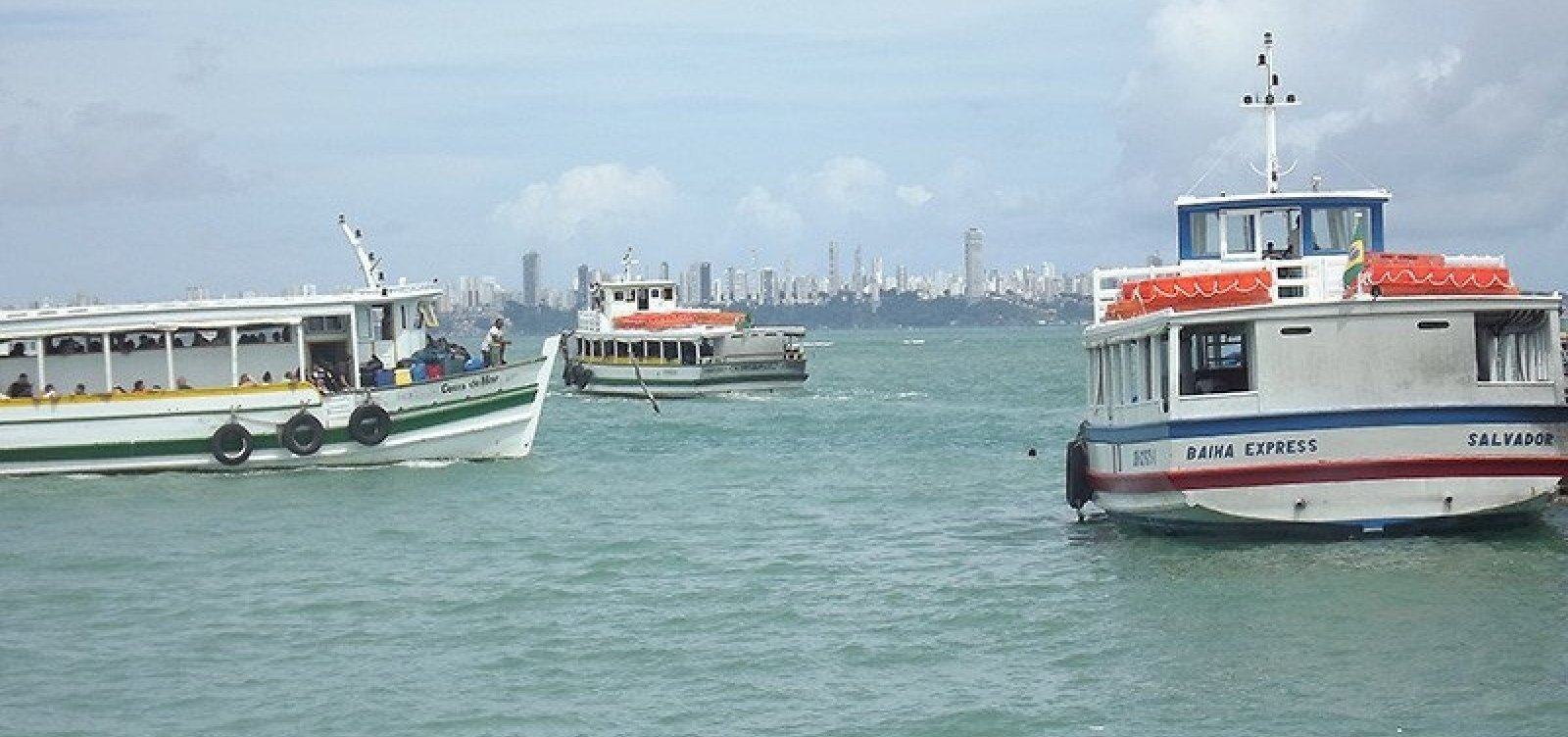 Travessia Salvador-Mar Grande é suspensa por 2h30 e encerra mais cedo por causa de maré baixa