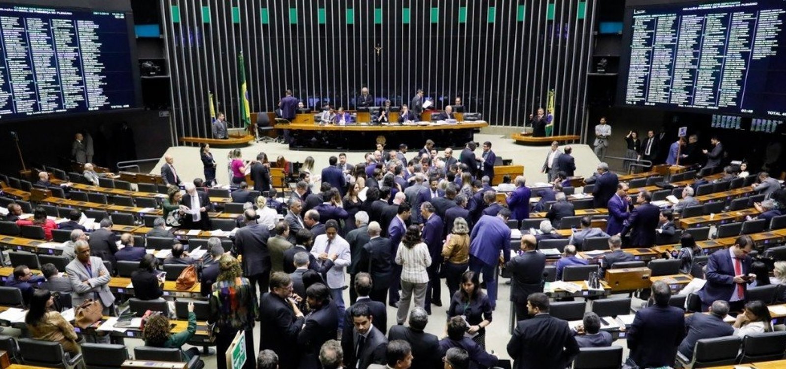 Após falta de apoio de Bolsonaro por valor maior, Congresso estuda fundo eleitoral para 2020 de R$ 2 bi