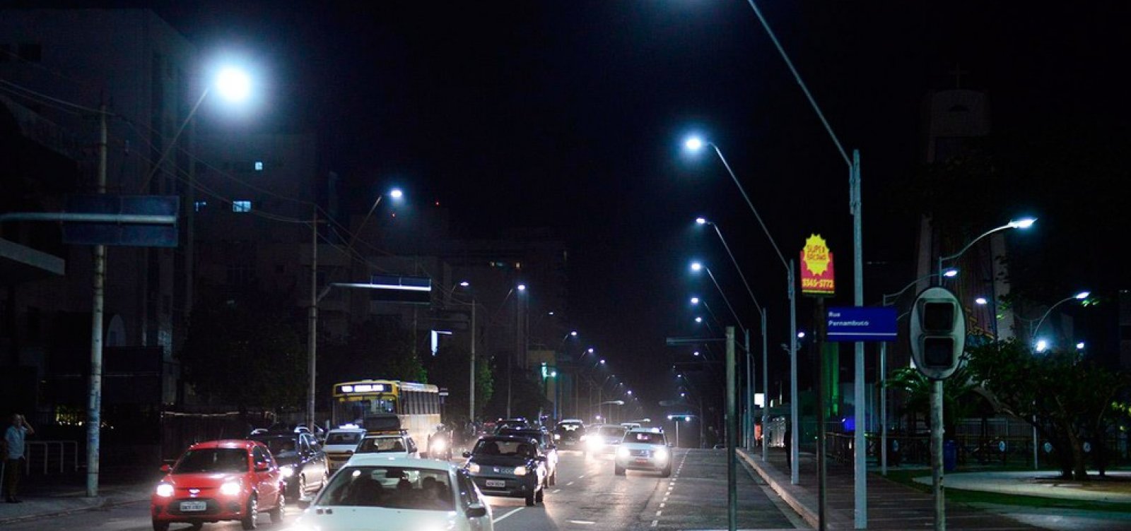 Onze empresas vão disputar licitação de R$ 92,1 milhões da iluminação pública de Salvador
