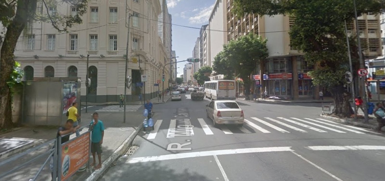 Tráfego de veículos será interditado amanhã na Rua Miguel Calmon, no Comércio