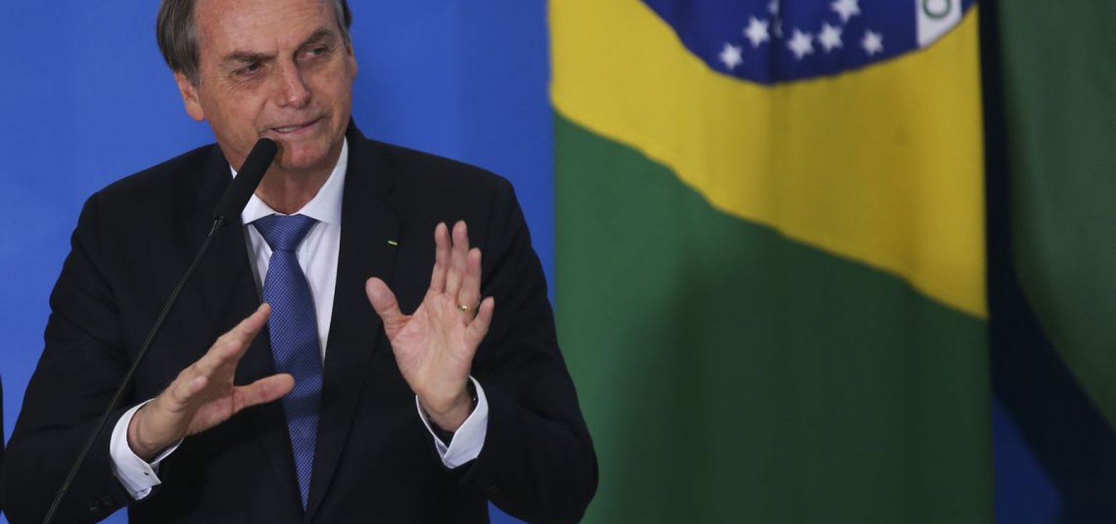 Bolsonaro diz gostar de Crivella, mas evita declarar apoio a ele para 2020 no Rio de Janeiro