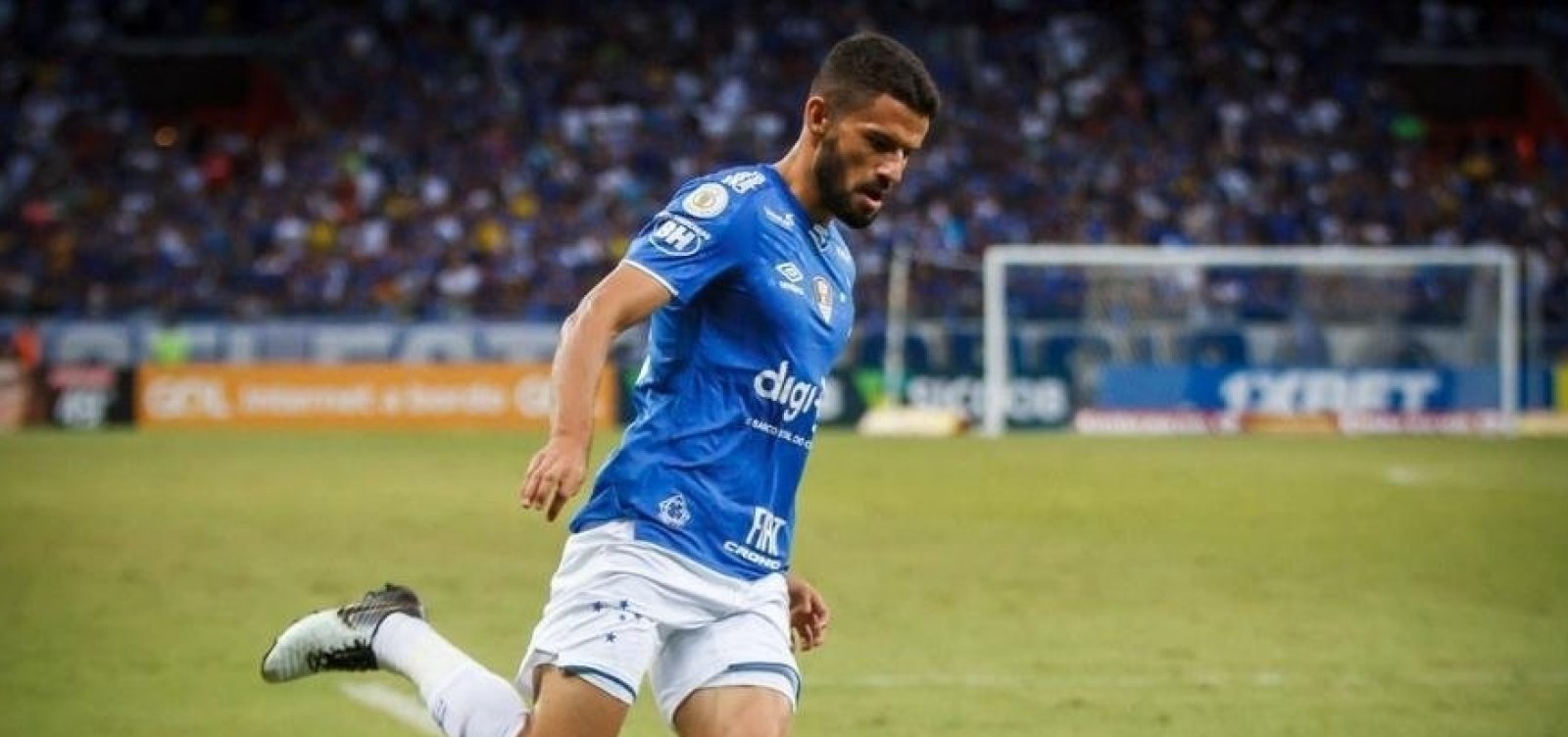 Bahia acerta empréstimo de volante do Cruzeiro