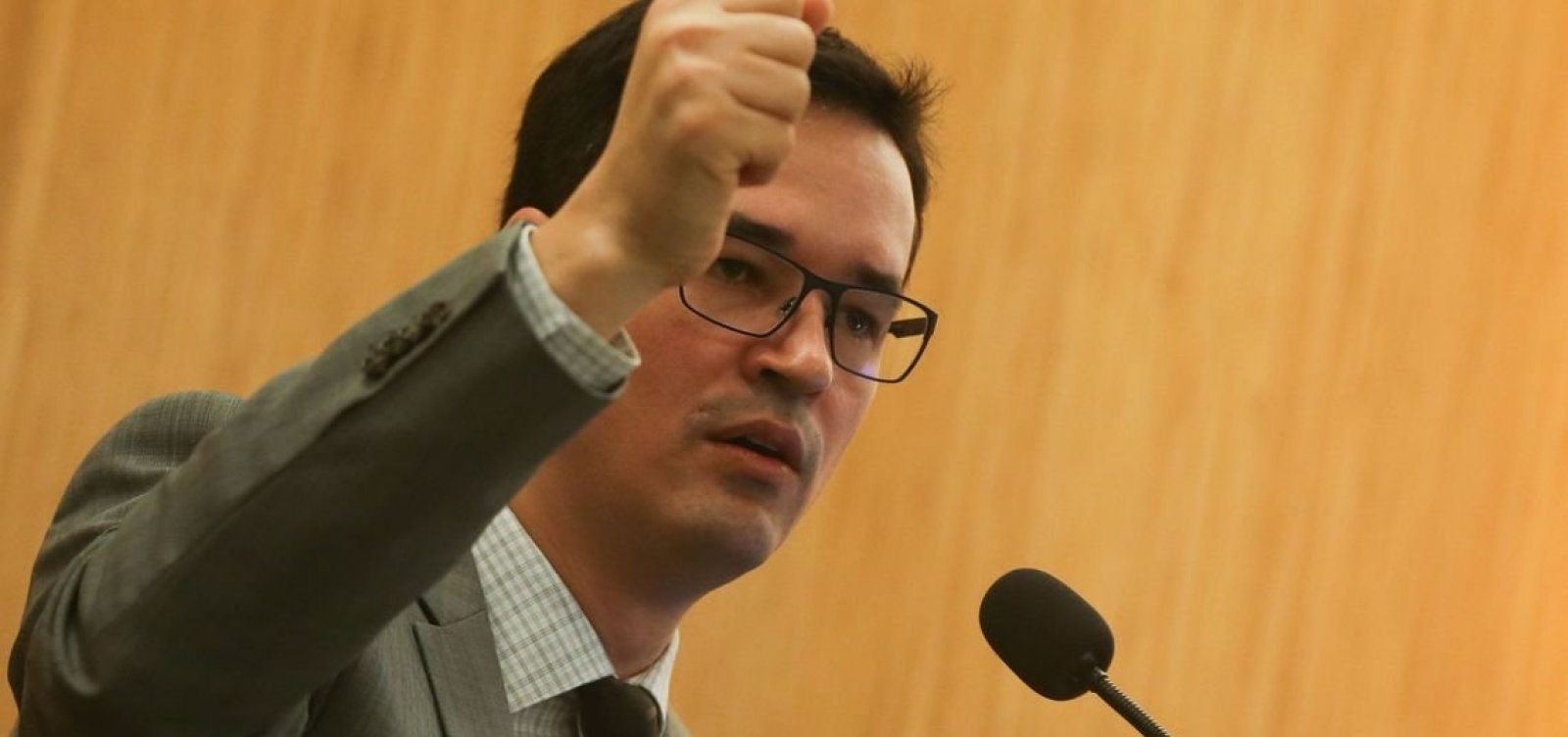 Mensagens vazadas da Lava Jato indicam favorecimento a jornalistas aliados