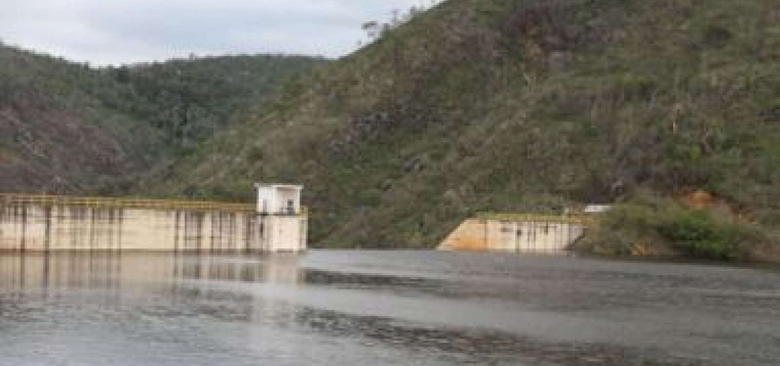 Canoa vira e três pessoas estão desaparecidas em Pindobaçu