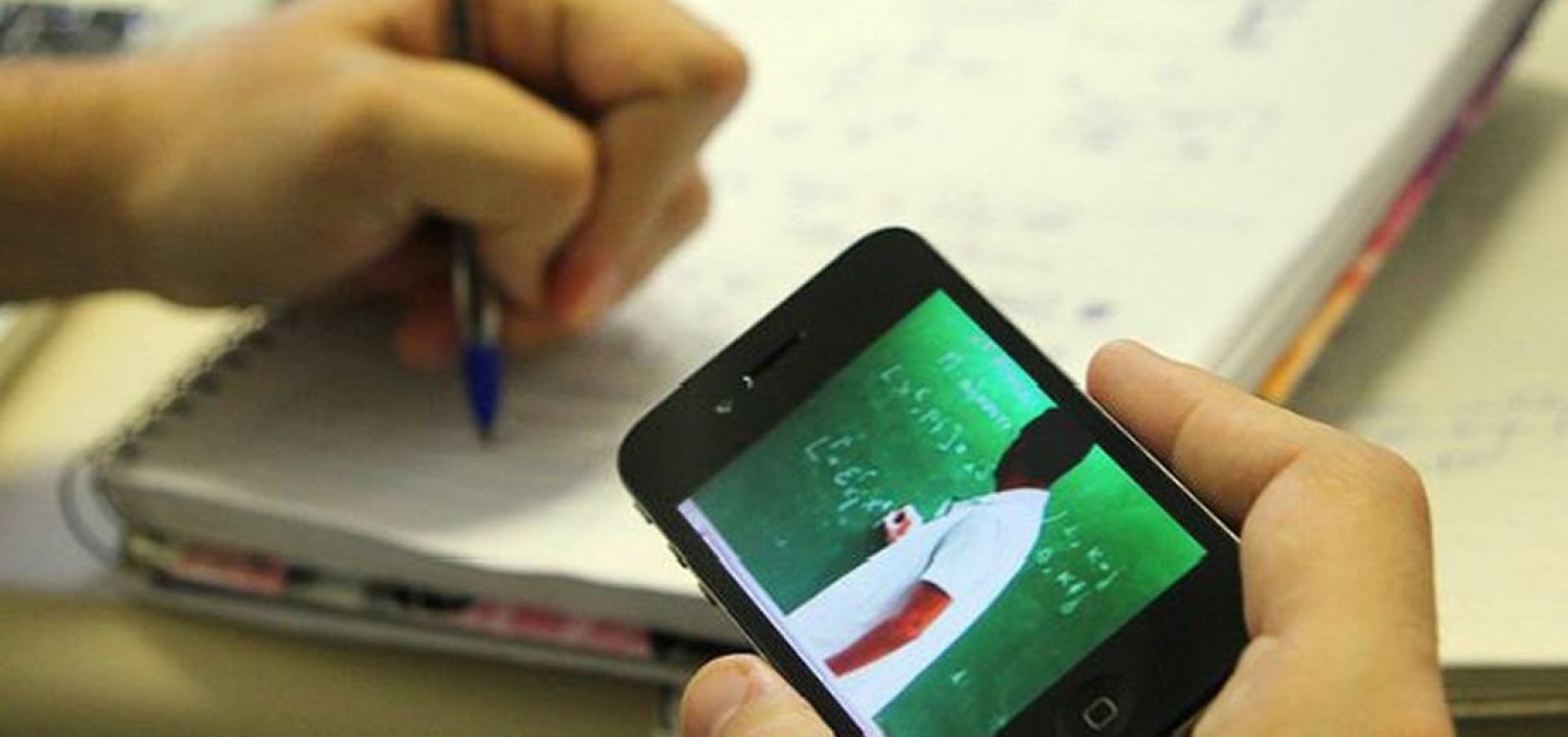 Nº de alunos no ensino à distância supera presencial em 2019