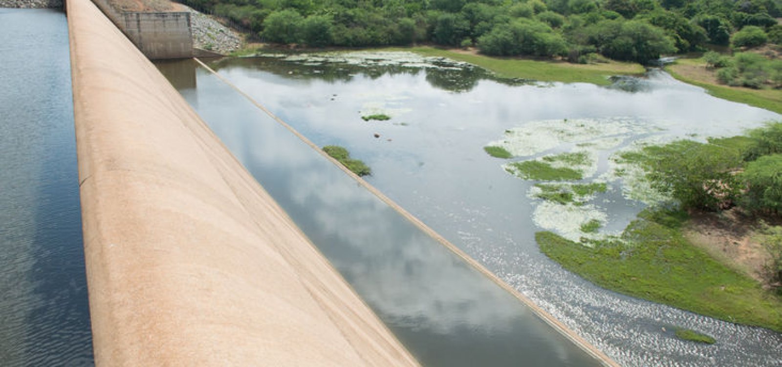 Governo abre licitação para fazer drenagem na barragem de Ponto Novo após atingir 100% da capacidade