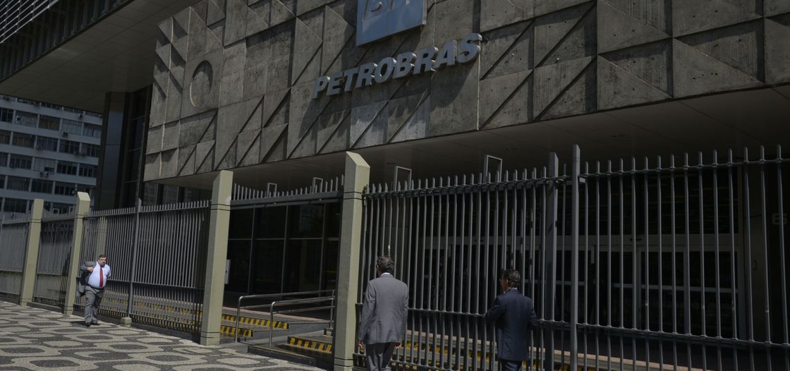 Petrobras reduz preço da gasolina e diesel nas refinarias