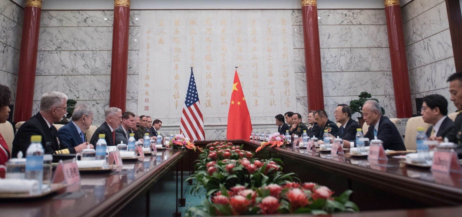 EUA e China assinam fase 1 de acordo para aliviar guerra comercial