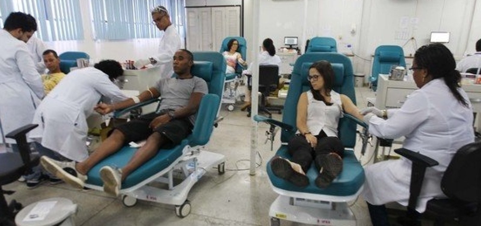 Hemoba realiza campanha para reforçar estoques de sangue
