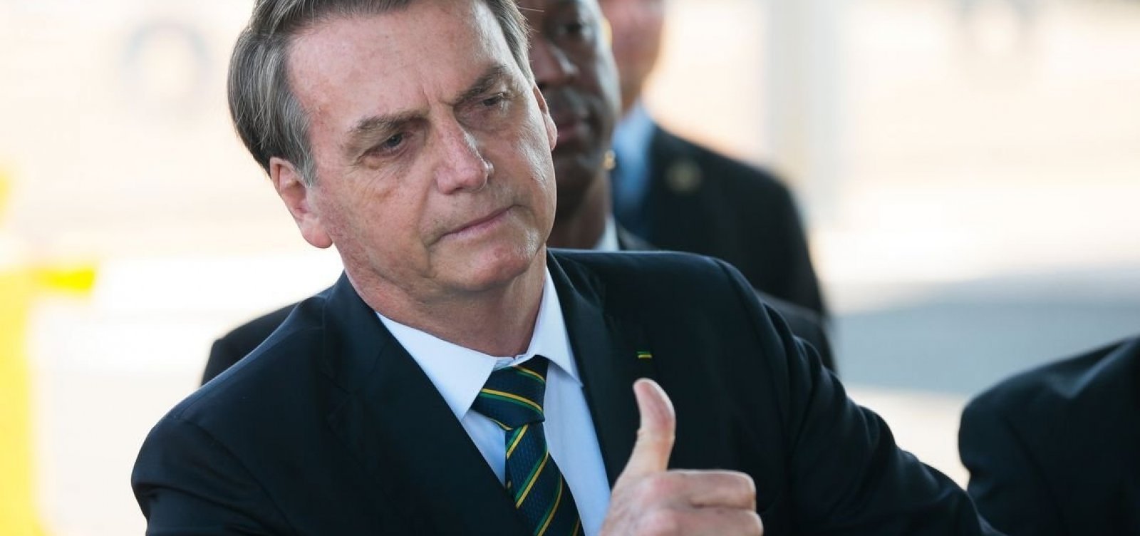 Bolsonaro sanciona fundo eleitoral de R$ 2 bilhões 